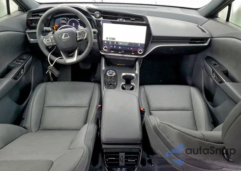 2025 Lexus Rz 300E z USA, uszkodzony, nr VIN JTJABABBXSA012413